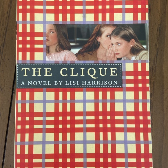 Set of 3 books of a clique novel by Lisi Harrison - Picture 3 of 7